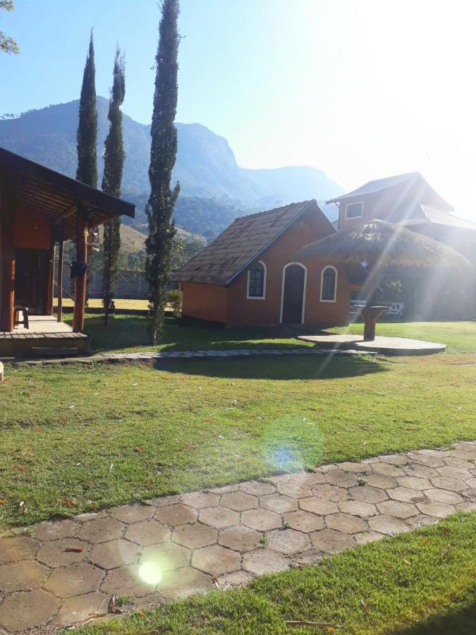 Poly Lodge *